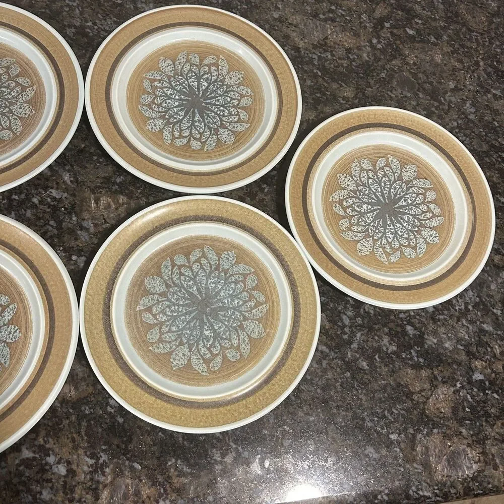 Lot of 7 Vintage Franciscan USA NUT TREE Salad Plates 8 1/2